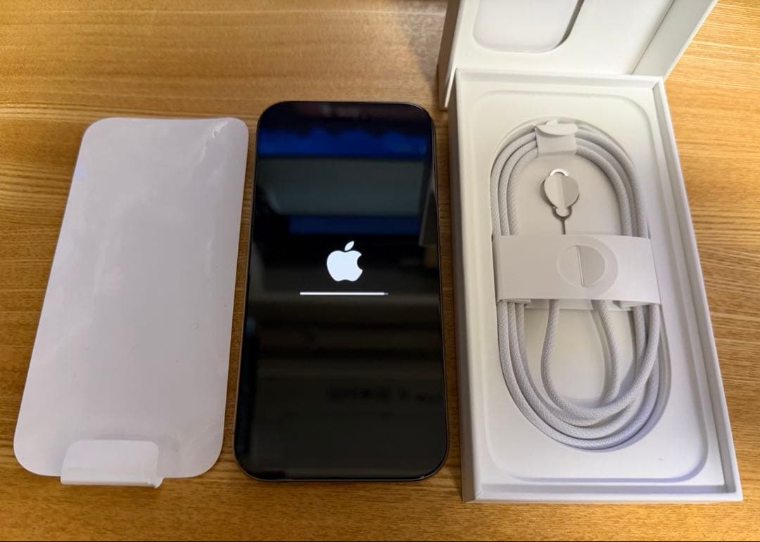 iPhone 16 Pro 512GBデザートチタニウム　SIMフリー