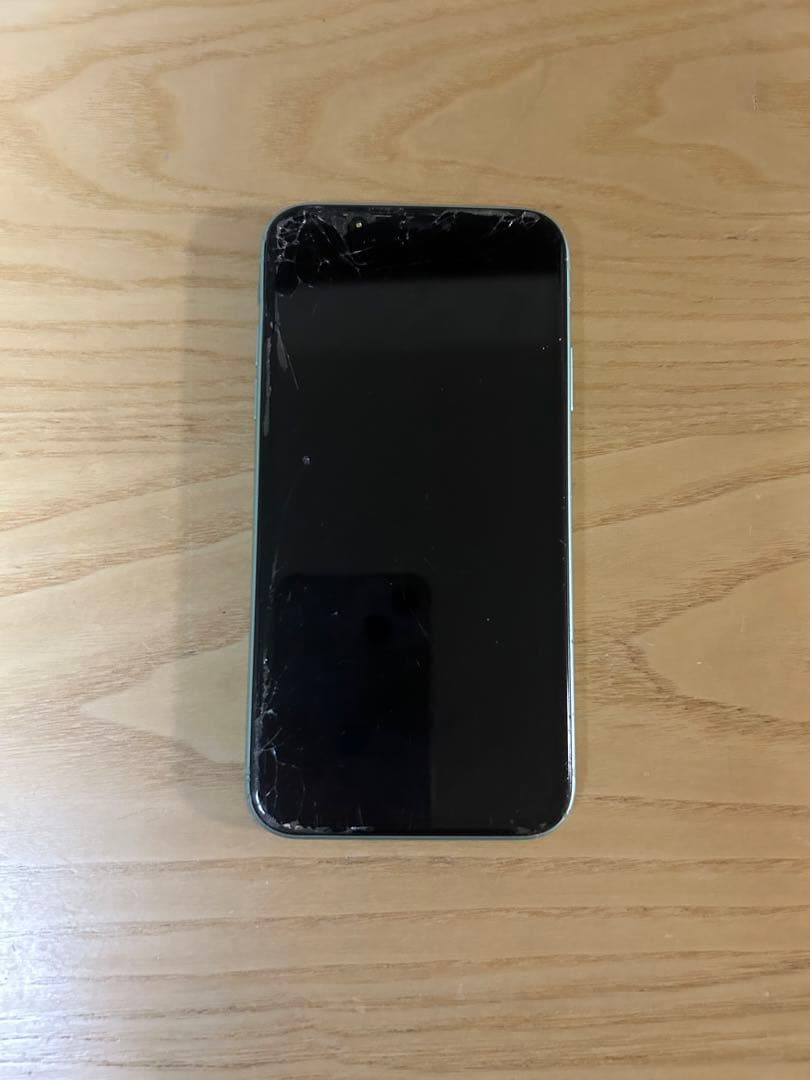 【ジャンク】iPhone11 64GB グリーン