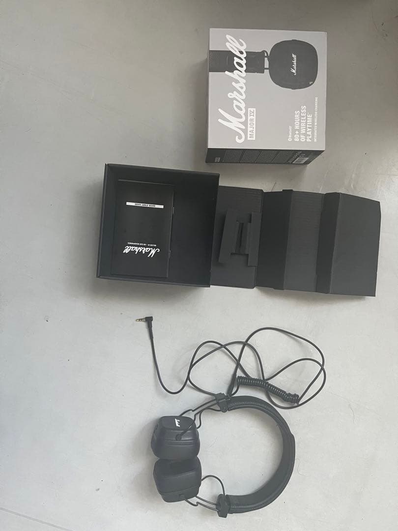 マーシャルヘッドホン