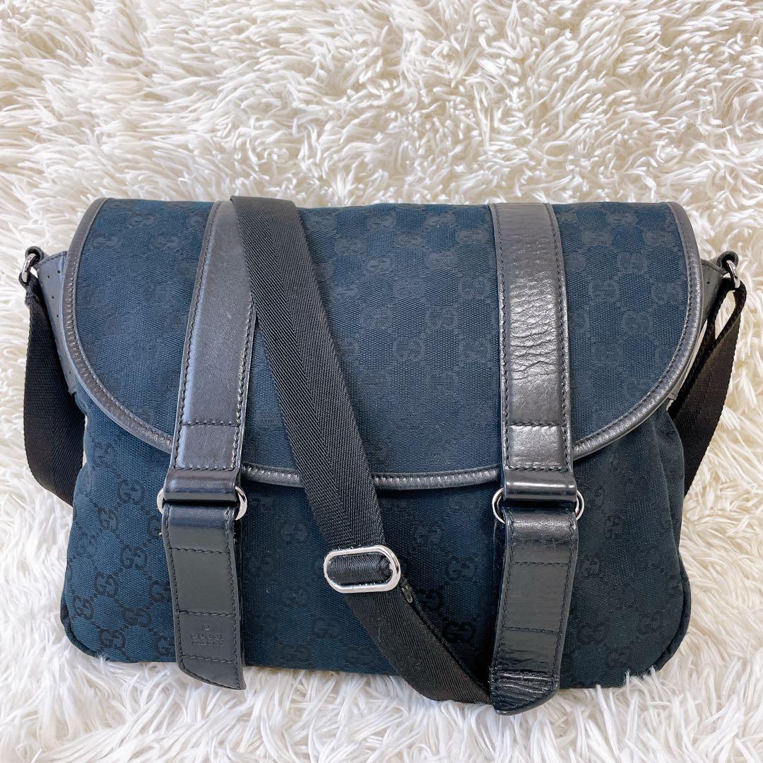 GUCCI ショルダーバッグ GGキャンバス クロスボディ　145858