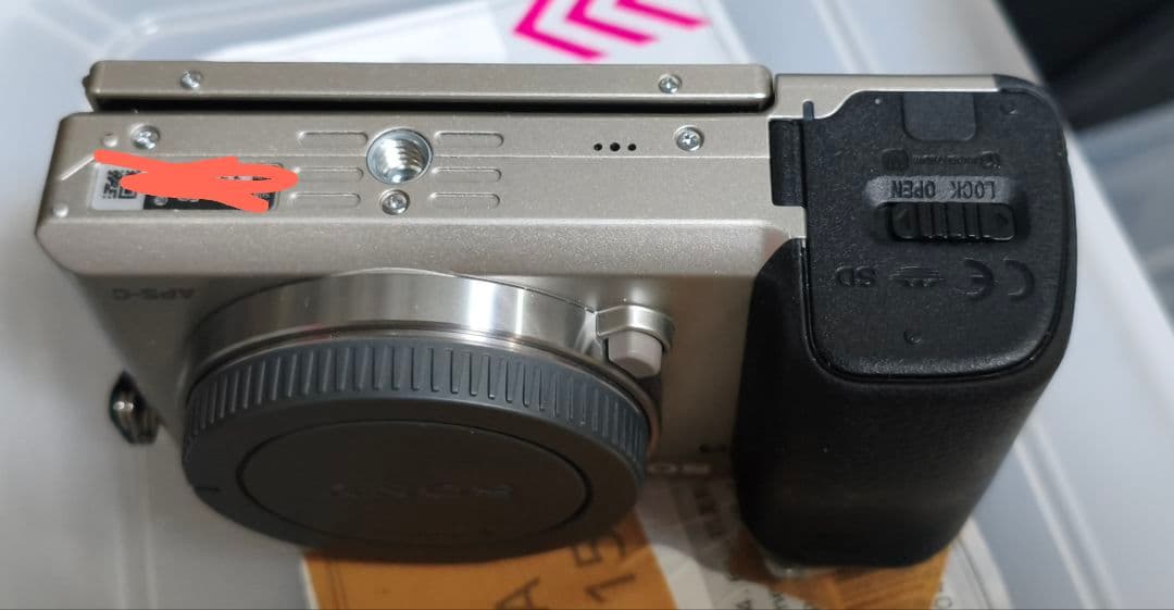 SONY α6000 シルバー　美品　シャッター数極小