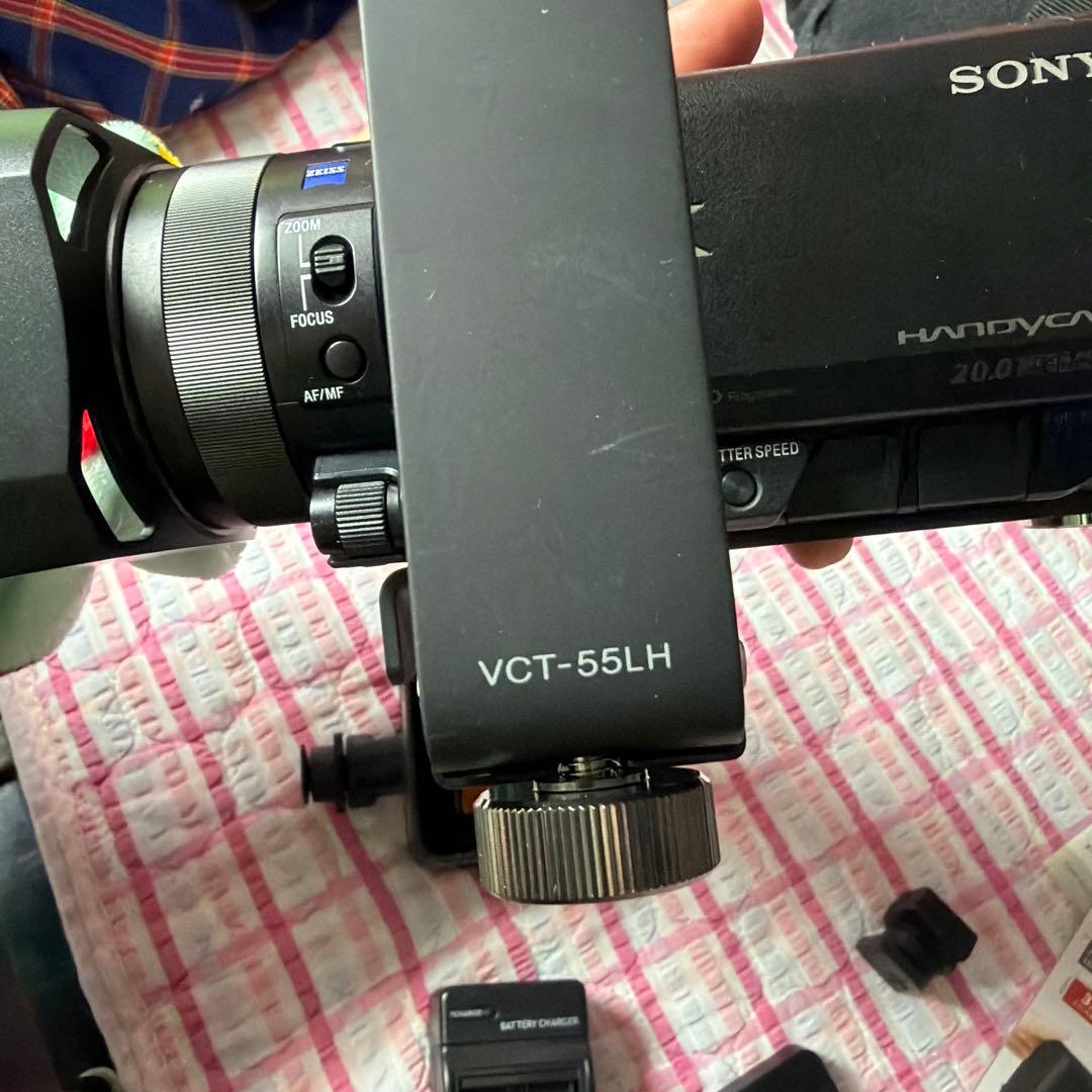 Sony 4K ビデオカメラ FDR-AX100