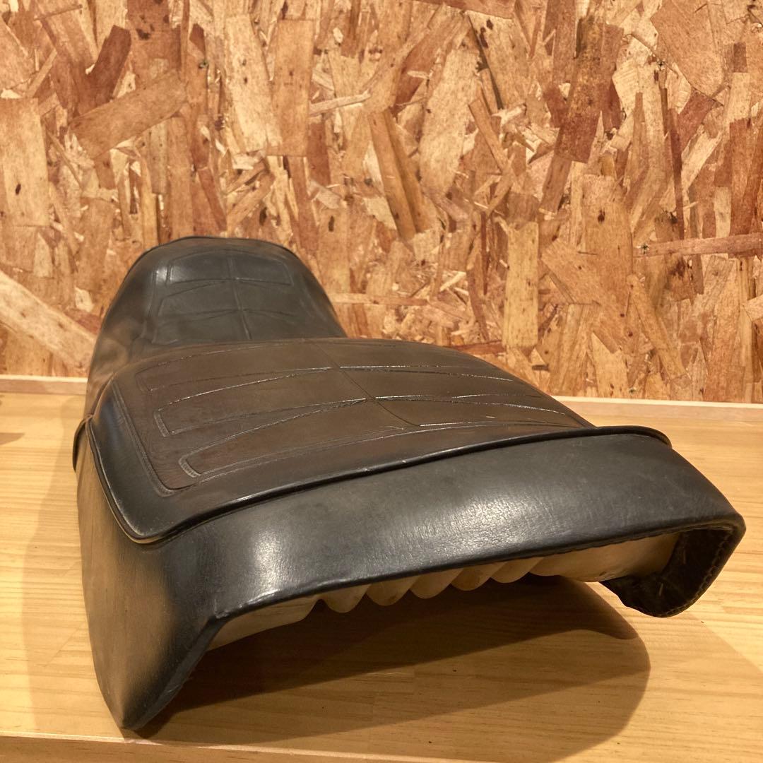 CB750F RC04 シート