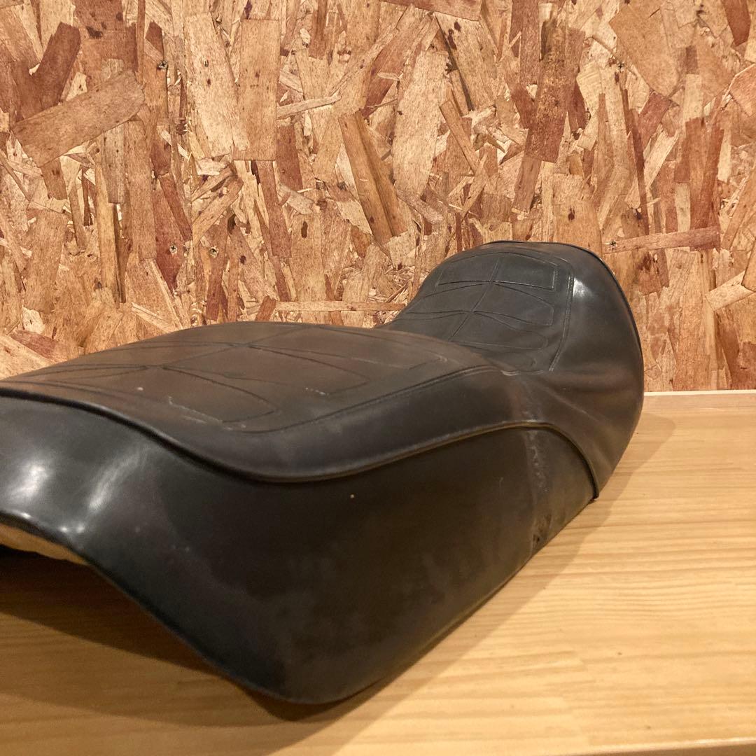 CB750F RC04 シート