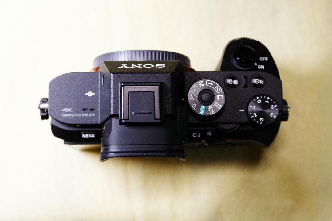 極美品　SONY α7Rボディ 撮影枚数５９３枚　純正充電器バッテリー付　即納