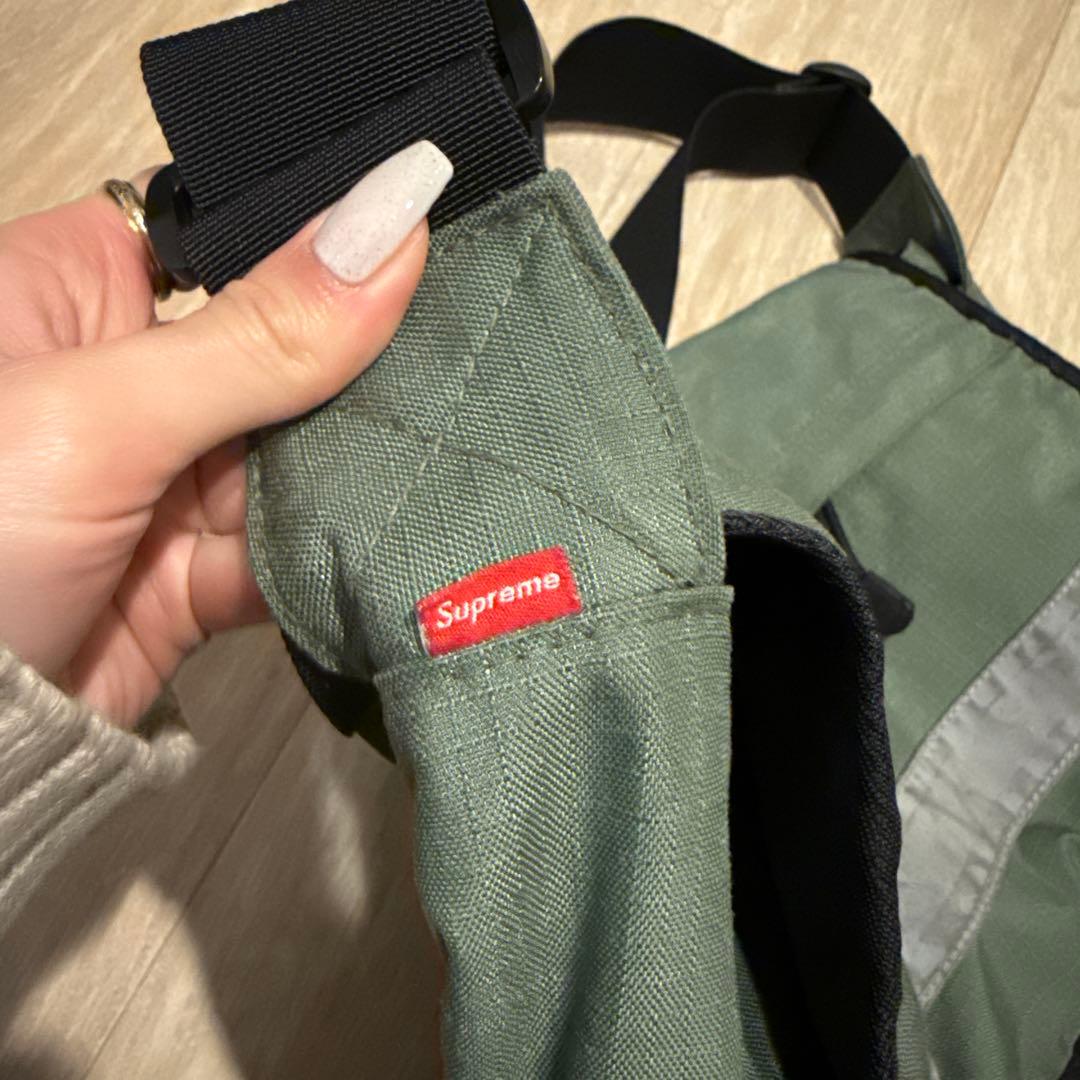 Supreme メッセンジャーバッグ　カーキ