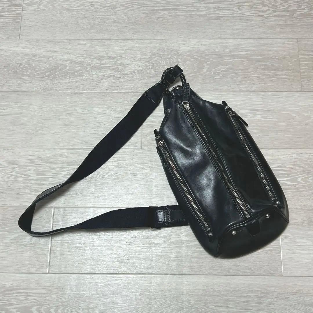 みにきて屋♥︎Kiefer neu キーファーノイ レザー　ボデイーバッグ