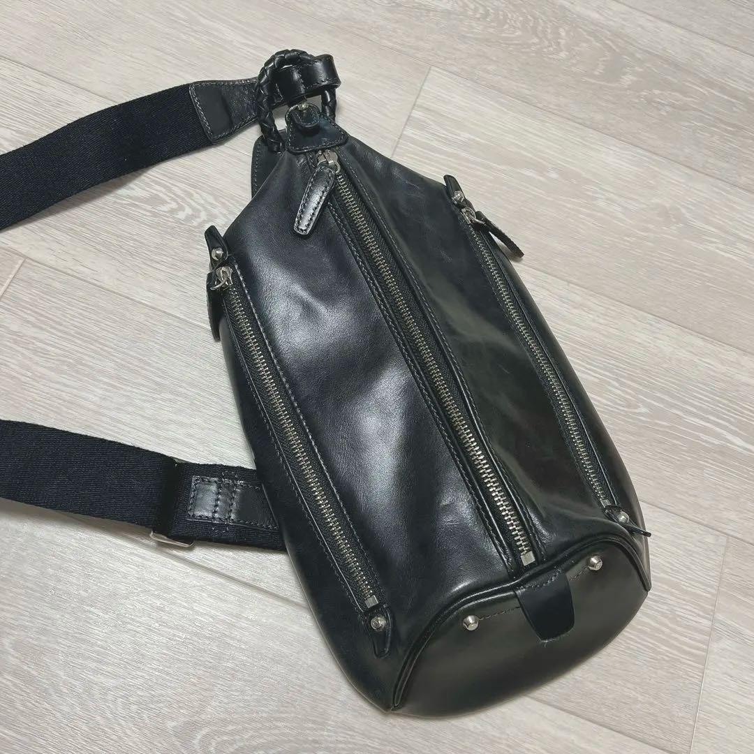 みにきて屋♥︎Kiefer neu キーファーノイ レザー　ボデイーバッグ