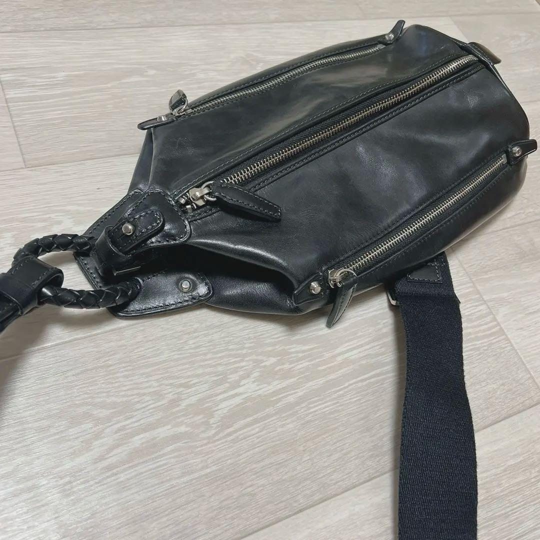 みにきて屋♥︎Kiefer neu キーファーノイ レザー　ボデイーバッグ