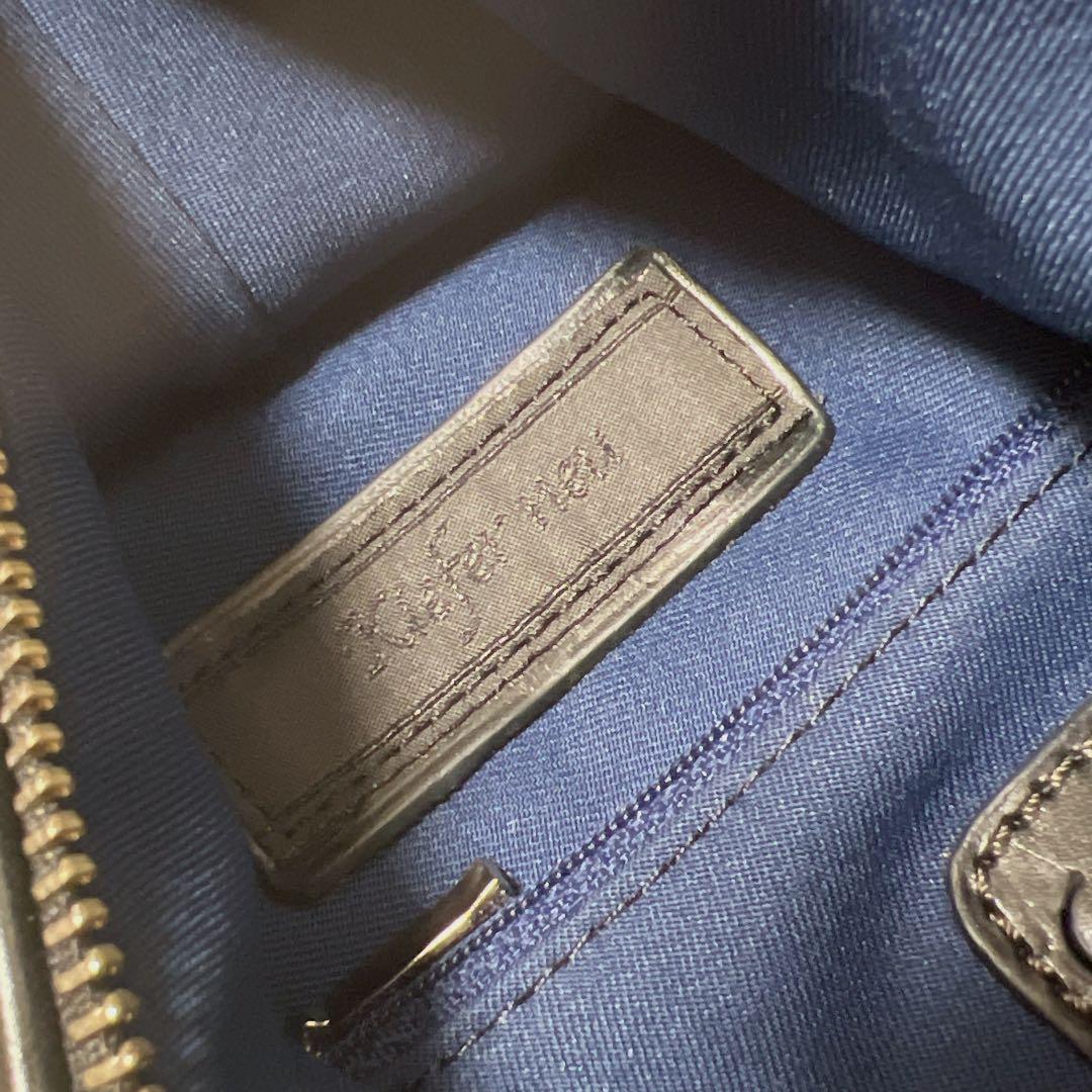 みにきて屋♥︎Kiefer neu キーファーノイ レザー　ボデイーバッグ