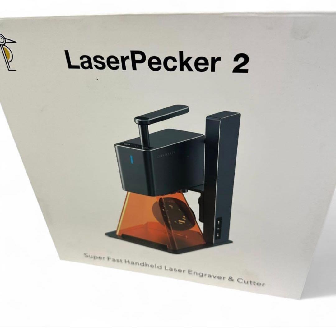 LaserPecker 2 レーザー彫刻機 本体とローラー