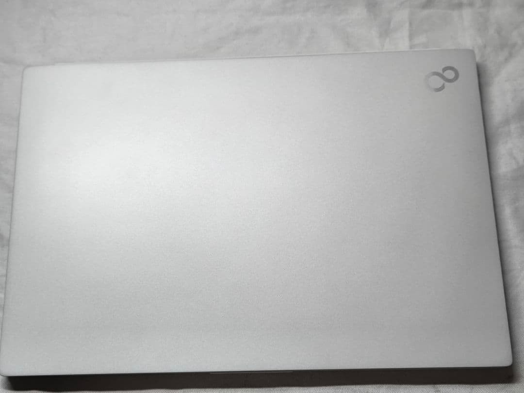 富士通 LIFEBOOK UH09/J3（UH-X） Core Ultra 7