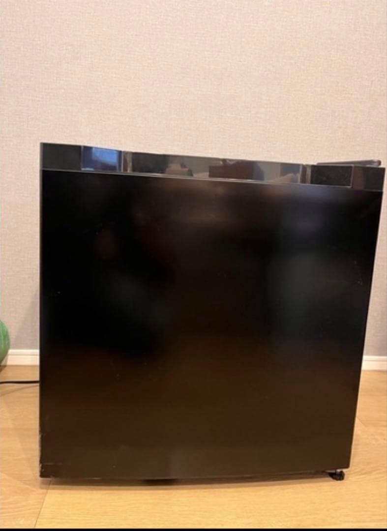 アイリスオーヤマ 小型冷蔵庫 RF-A31FD