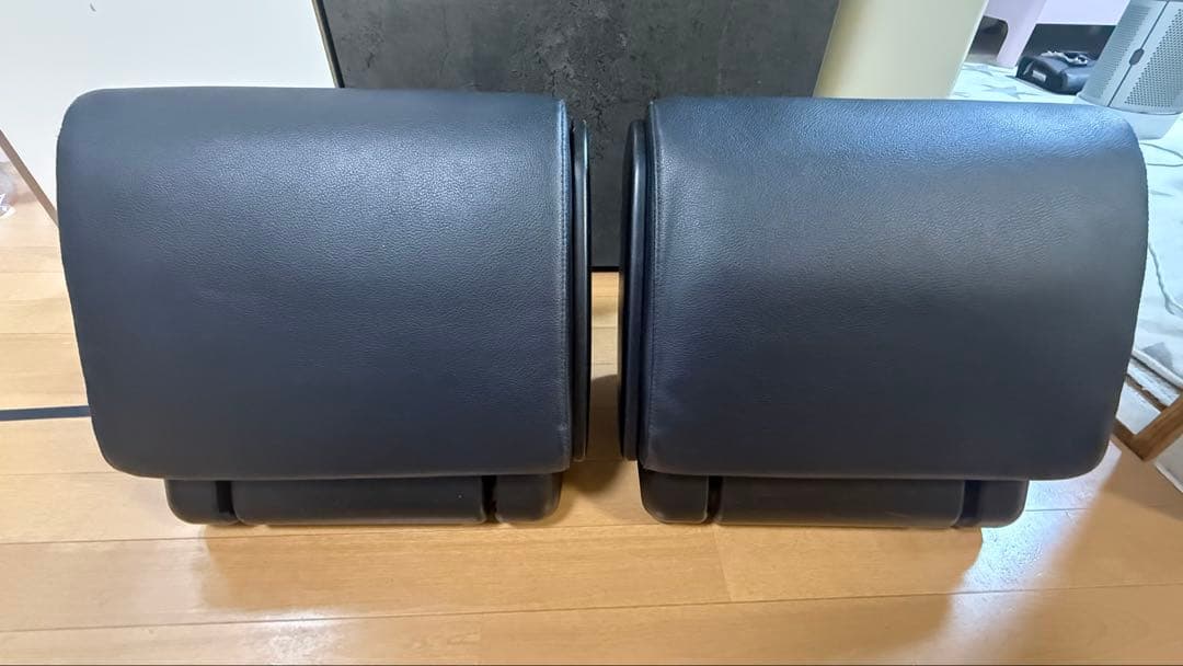 ノア トヨタ純正オットマン　2個セット