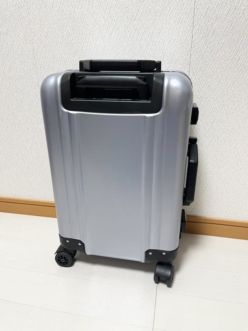 ゼロハリバートン　アルミ　スーツケース　機内持ち込みサイズ