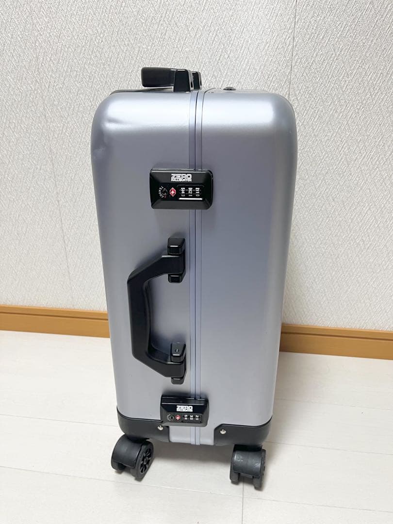 ゼロハリバートン　アルミ　スーツケース　機内持ち込みサイズ