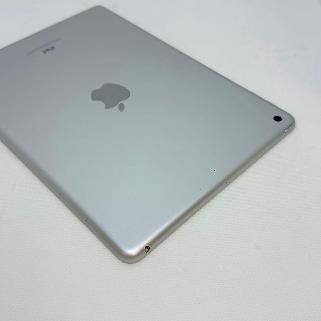 良品 iPad 第6世代 Wi-Fi 32GB シルバー