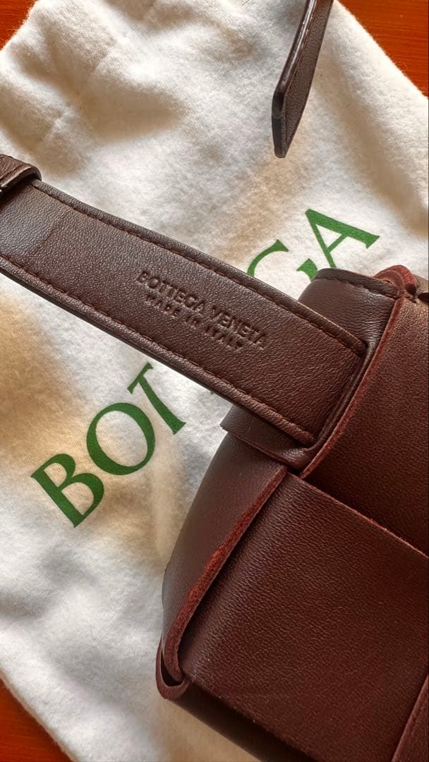 Bottega Veneta レザー カセットベルトバッグ