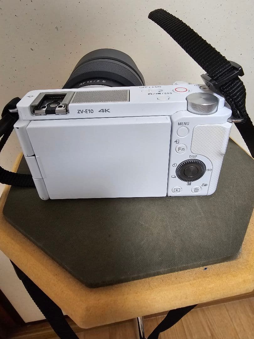 デジタルカメラ VLOGCAM ZV-E10 + Samyang AF 12mm f/2 E