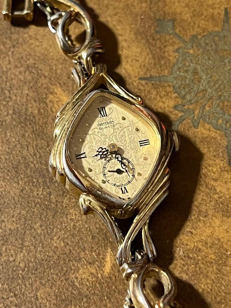Seiko 装飾的なデザイン 時計