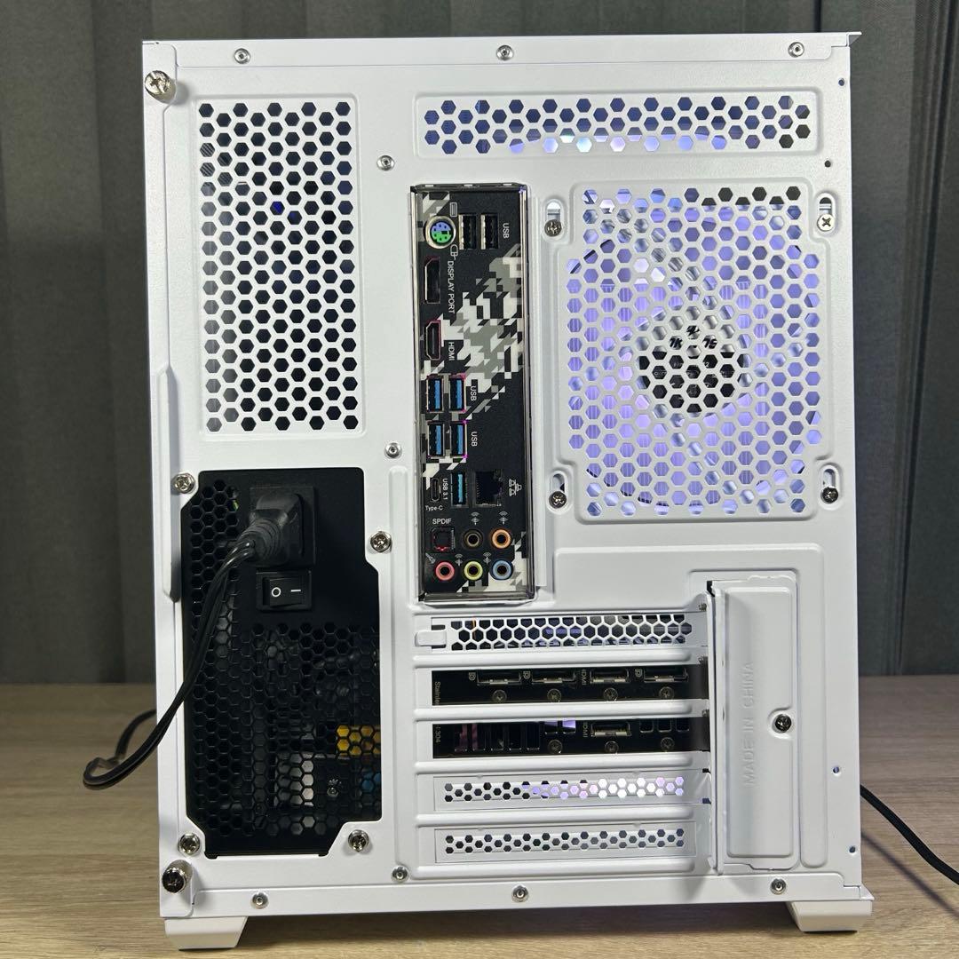 高性能 白 ゲーミングPC RTX3060ti Windows11 ワイルズ快適