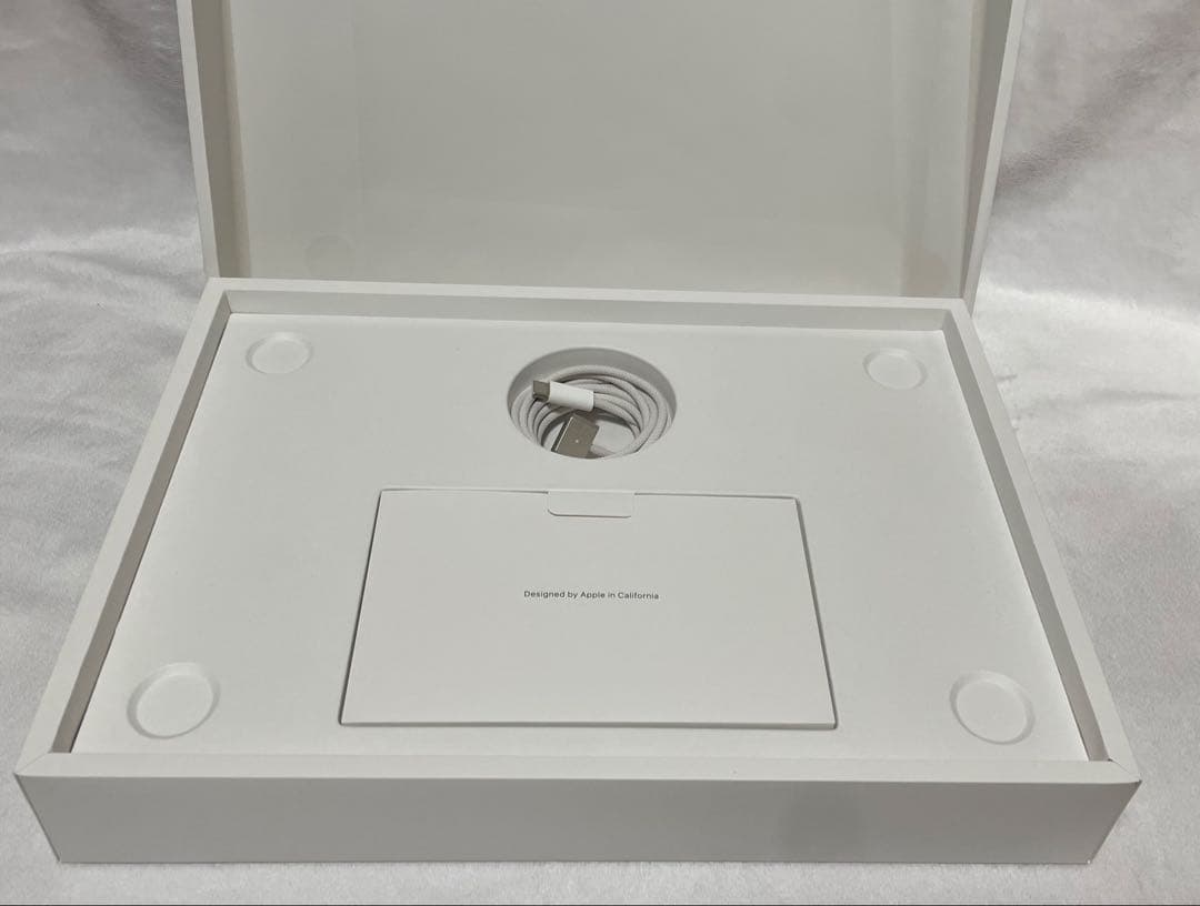 【美品】MacBookAir M3 13㌅ 韓国語キーボード