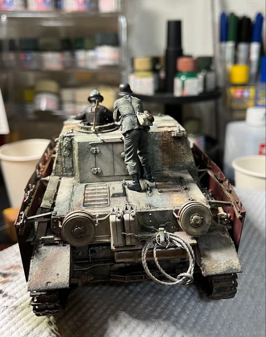 1/35 ドイツブルムベア後期型。ツインメリット加工。ウェザリング。搭乗員2体。