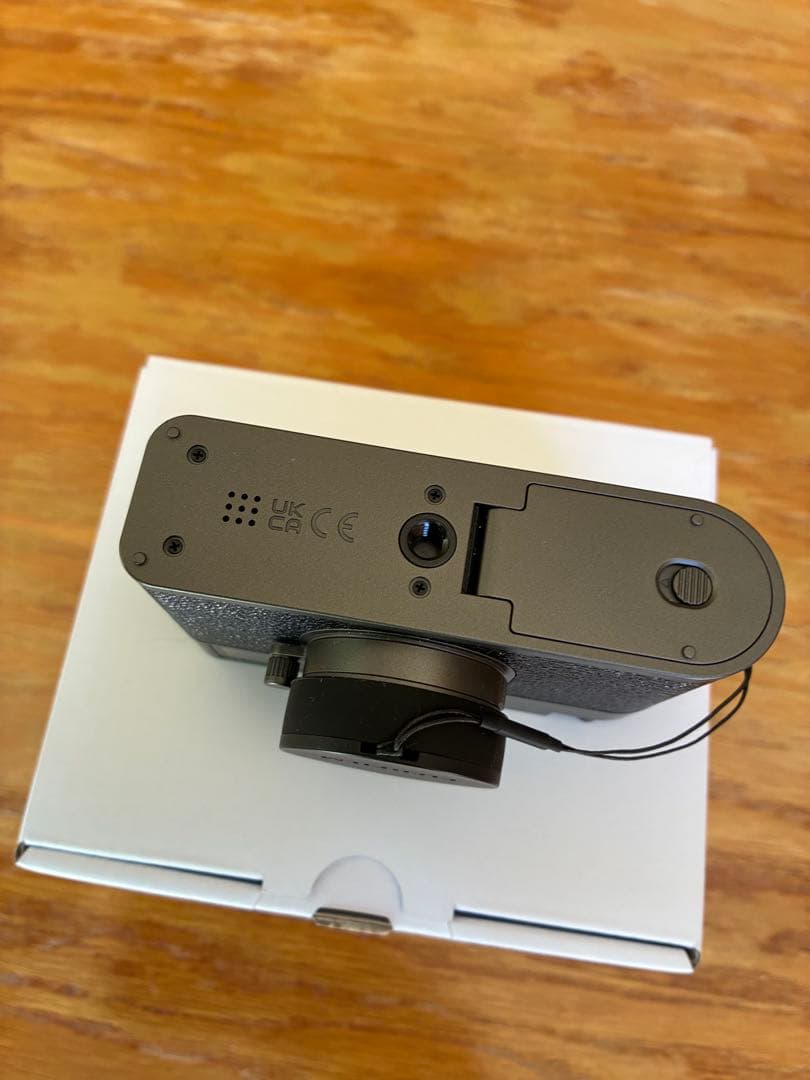 FUJIFILM Xhalf コンパクトデジタルカメラ　チャコールシルバー