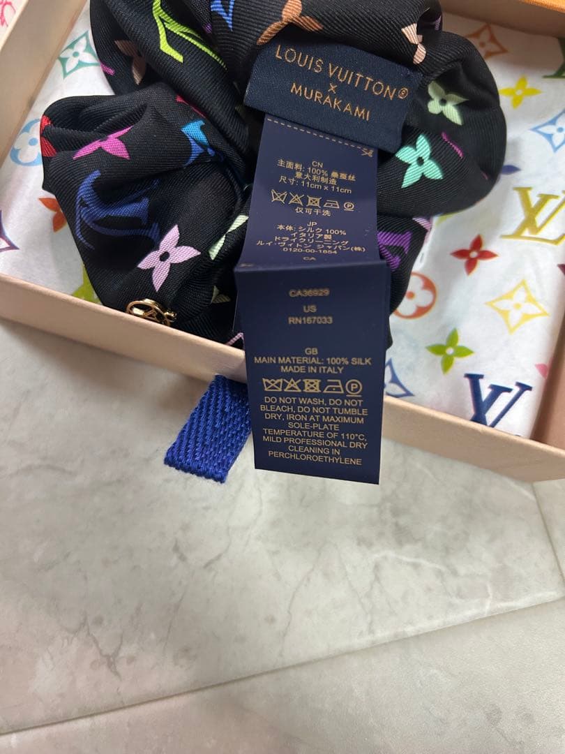 Louis Vuitton モノグラムシュシュ ブラック・マルチカラー 村上隆