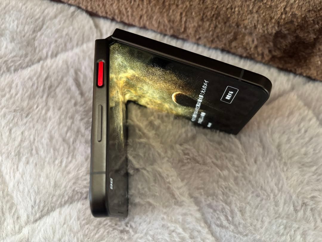 ZTE nubia NX724J Flip 5G ブラック　中古動作問題なし