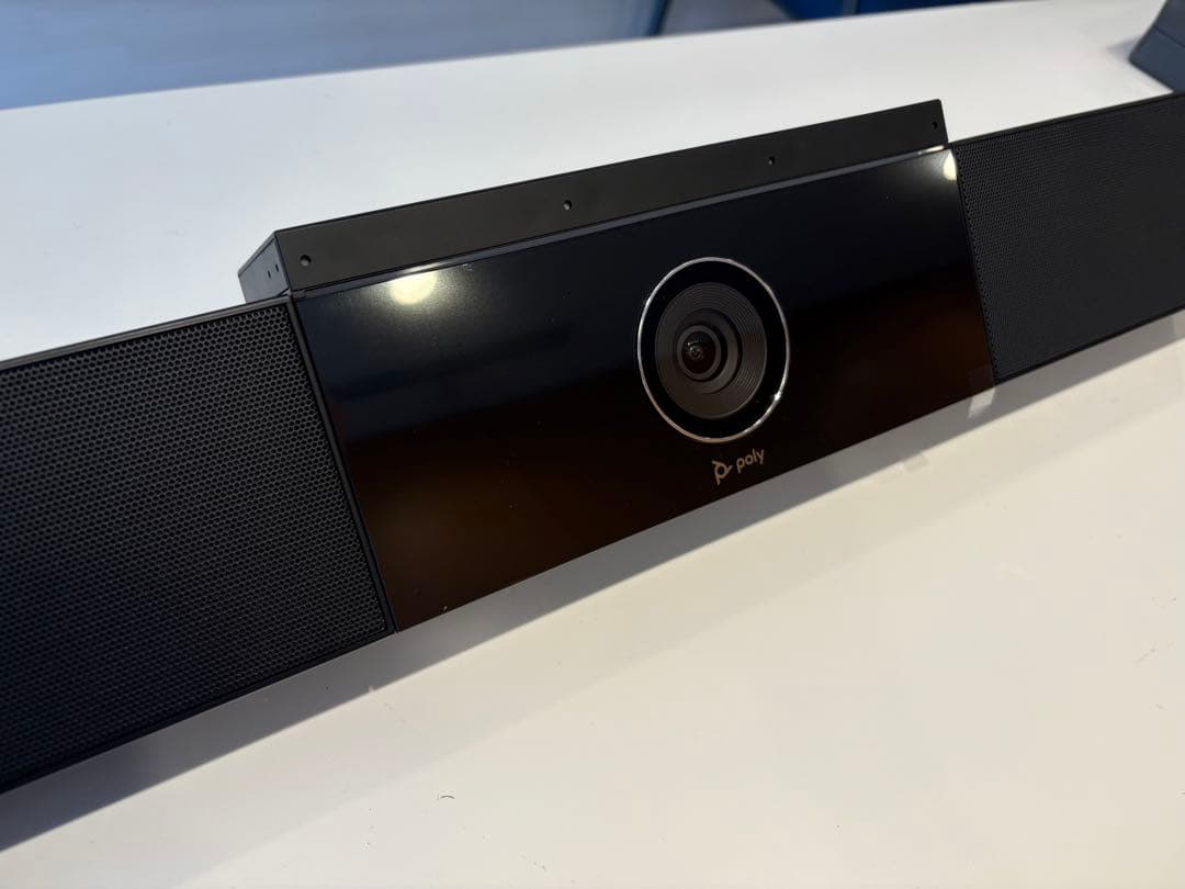 polycom studio P009 ビデオ会議システム