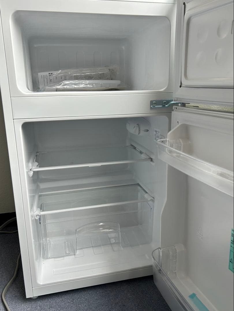 【超美品】ノンフロン冷凍冷蔵庫　ハイアール　2023年　引き取り限定【大阪府】
