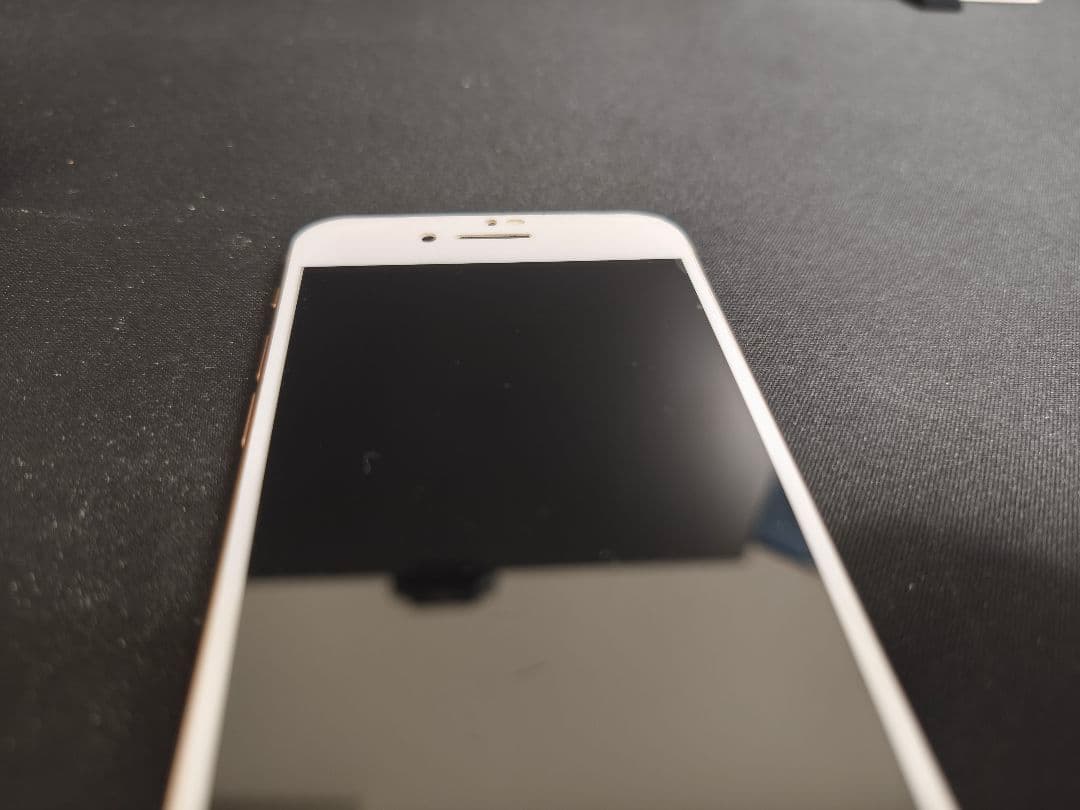 Apple iPhone 8 ゴールド 本体 64gb MQ7A2J/A