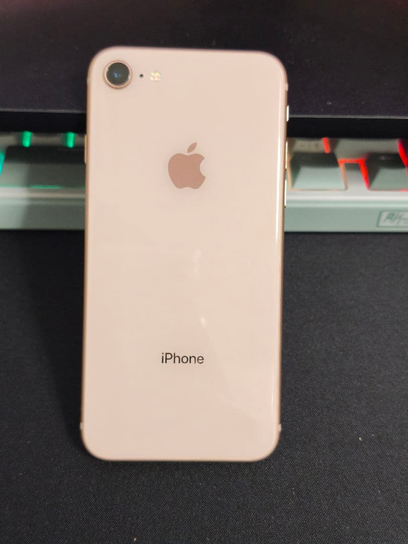 Apple iPhone 8 ゴールド 本体 64gb MQ7A2J/A