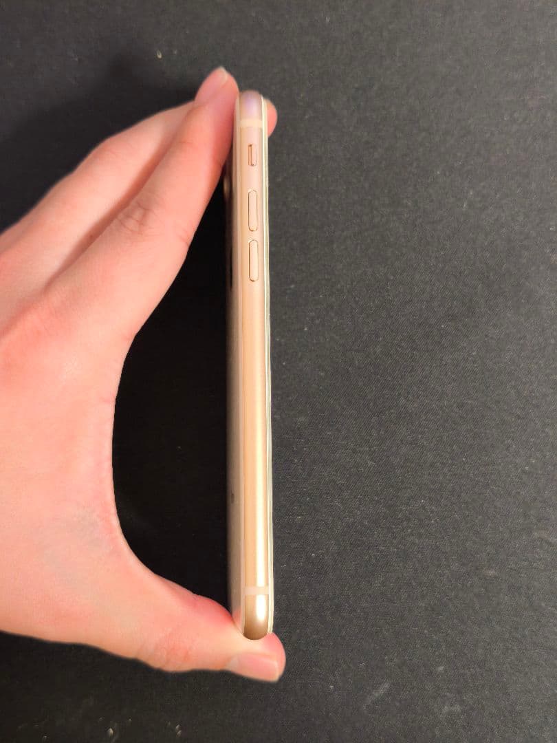 Apple iPhone 8 ゴールド 本体 64gb MQ7A2J/A