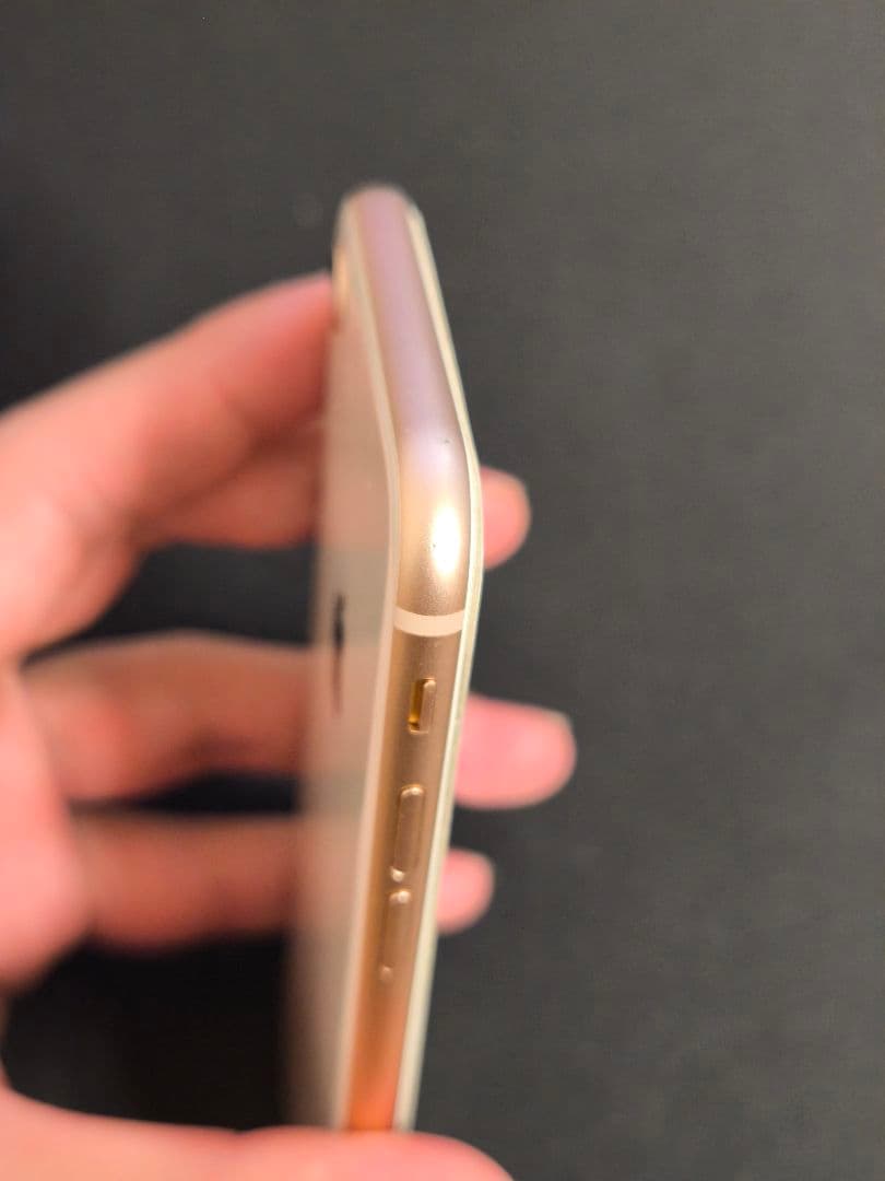 Apple iPhone 8 ゴールド 本体 64gb MQ7A2J/A