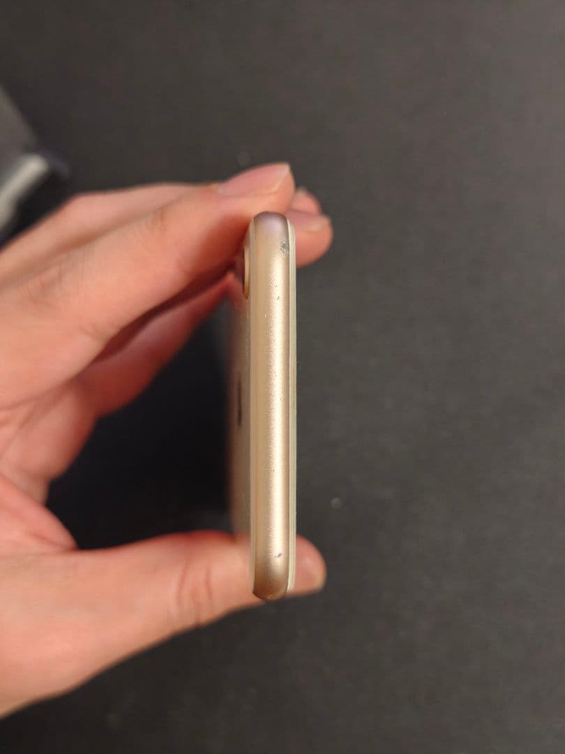 Apple iPhone 8 ゴールド 本体 64gb MQ7A2J/A