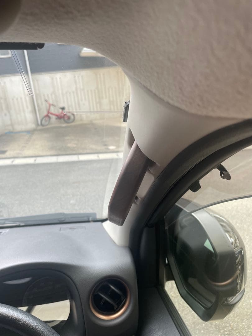 キャラバンE26 ホワイトオークアシストグリップ　Ａピラー用2点セット