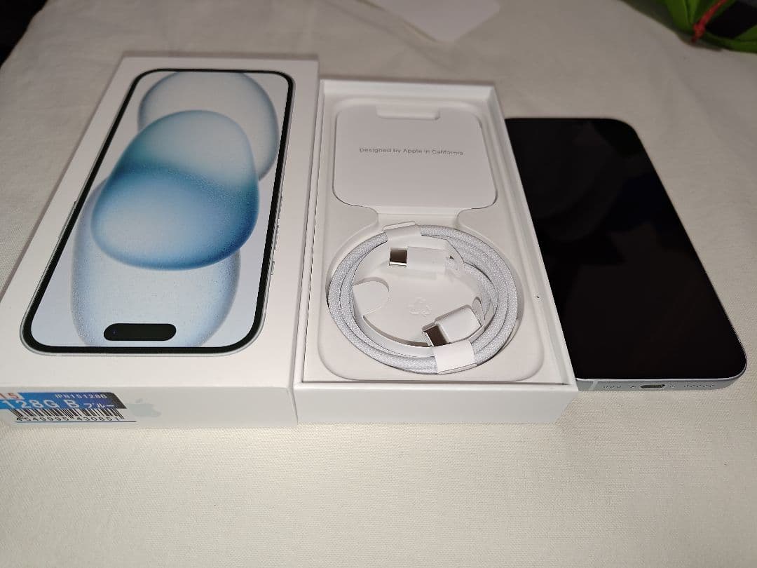 新品未使用 3月下旬購入Apple iPhone 15 128g ブルー 本体