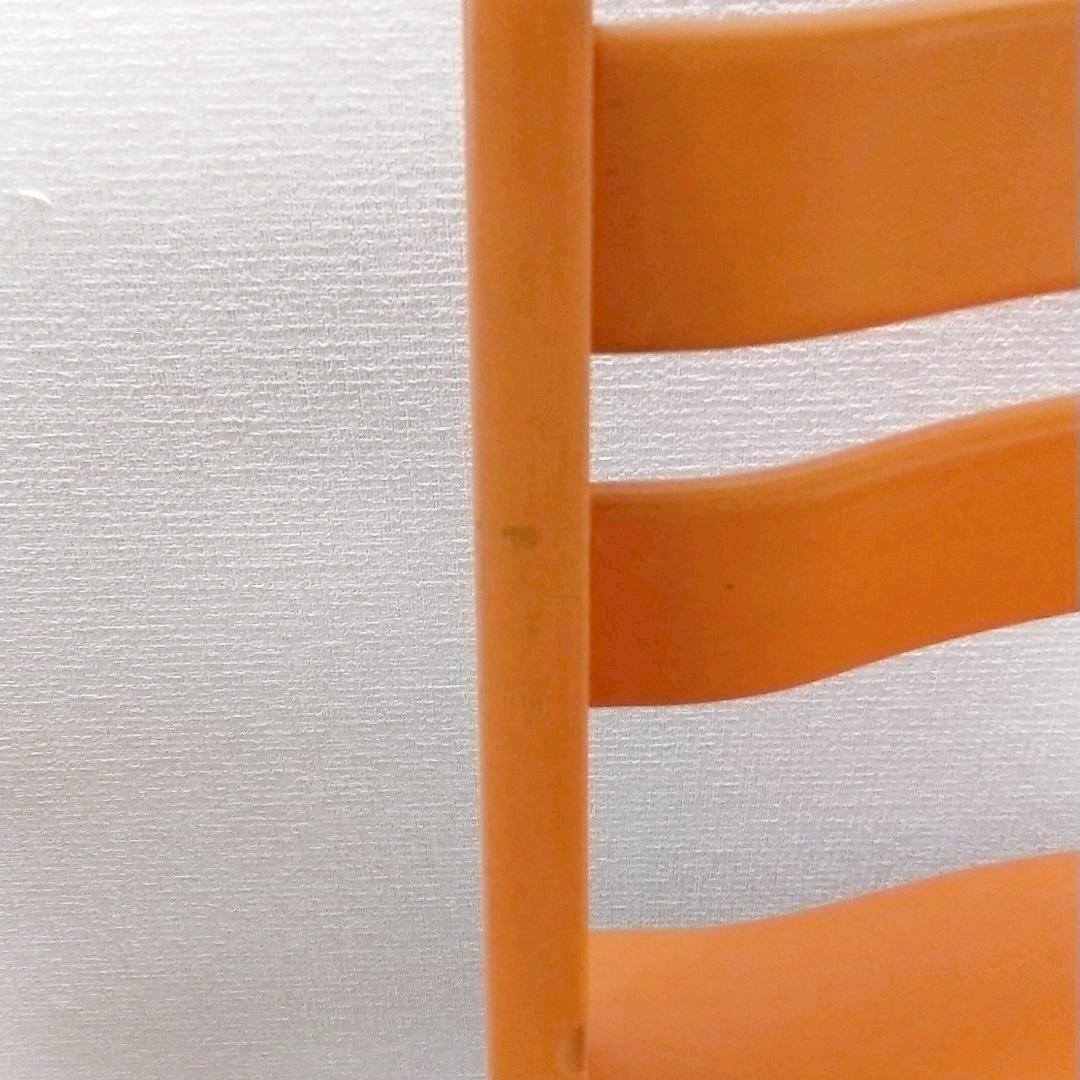 ストッケ　希少なオレンジ色