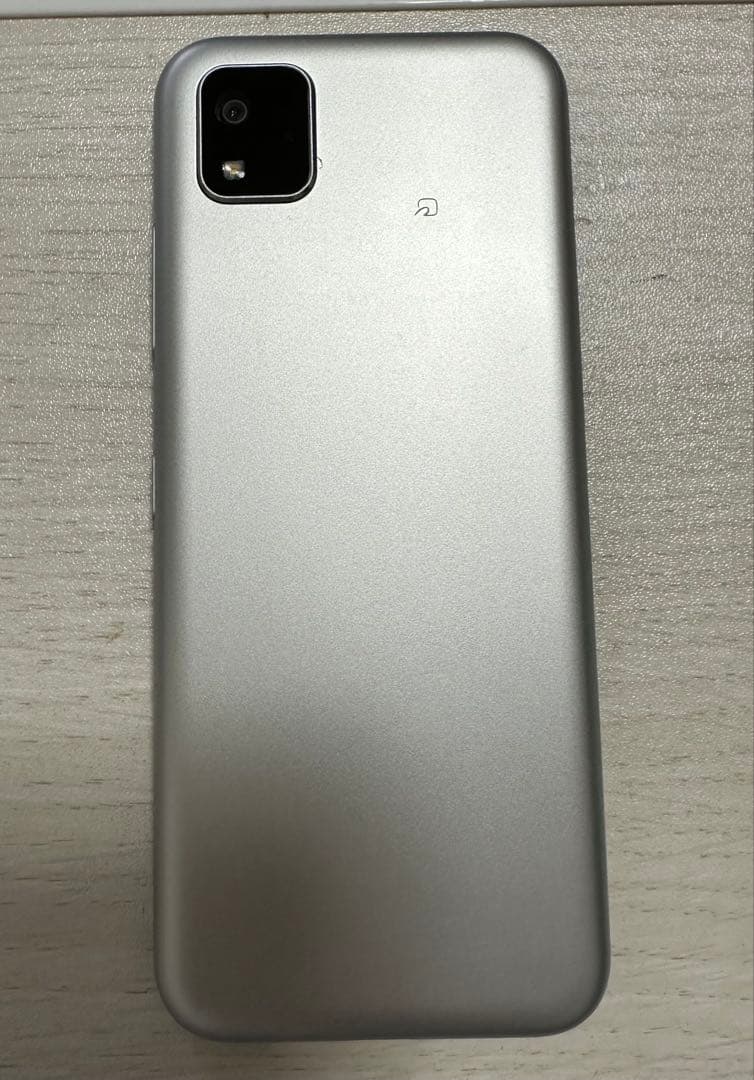 スマートフォン本体 ブラック シルバー