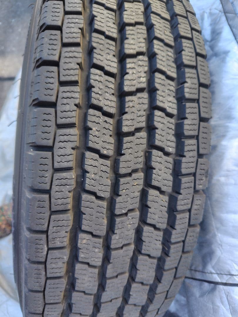 ハイエース/カムロード 16インチ鉄ホイール＋ヨコハマスタッドレス 4本セット