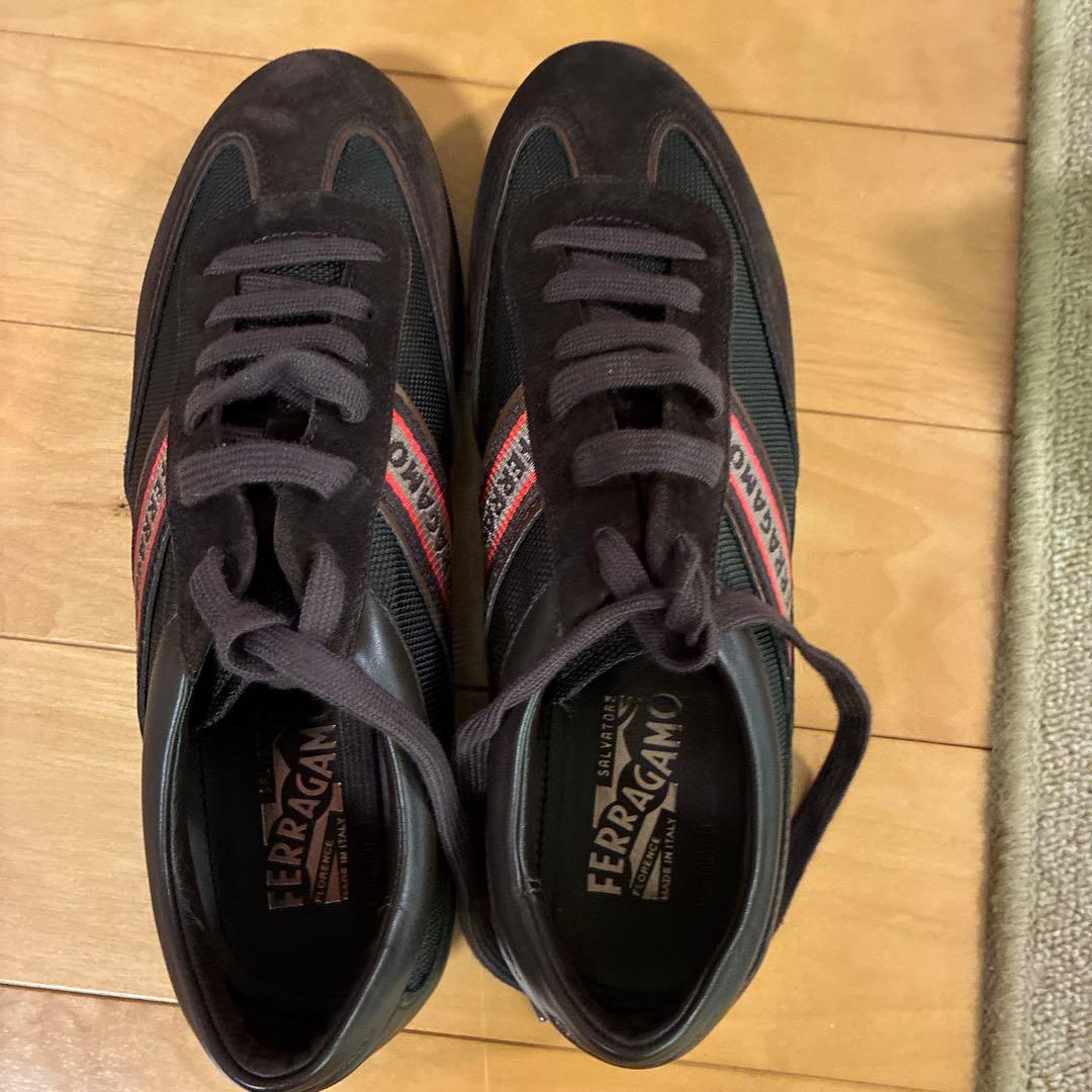 フェラガモ　スニーカー　　8 1/2 新品　ブラウン