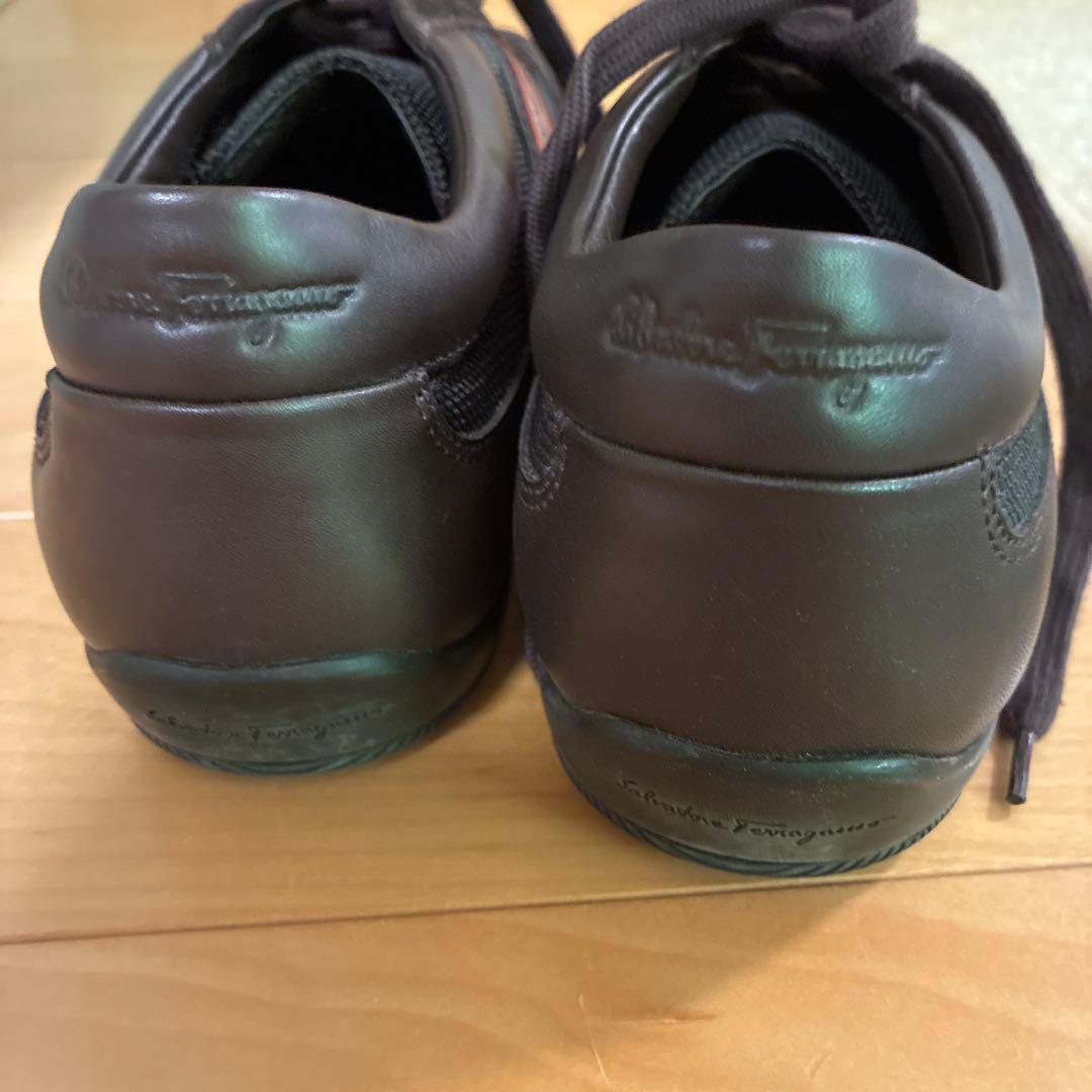フェラガモ　スニーカー　　8 1/2 新品　ブラウン