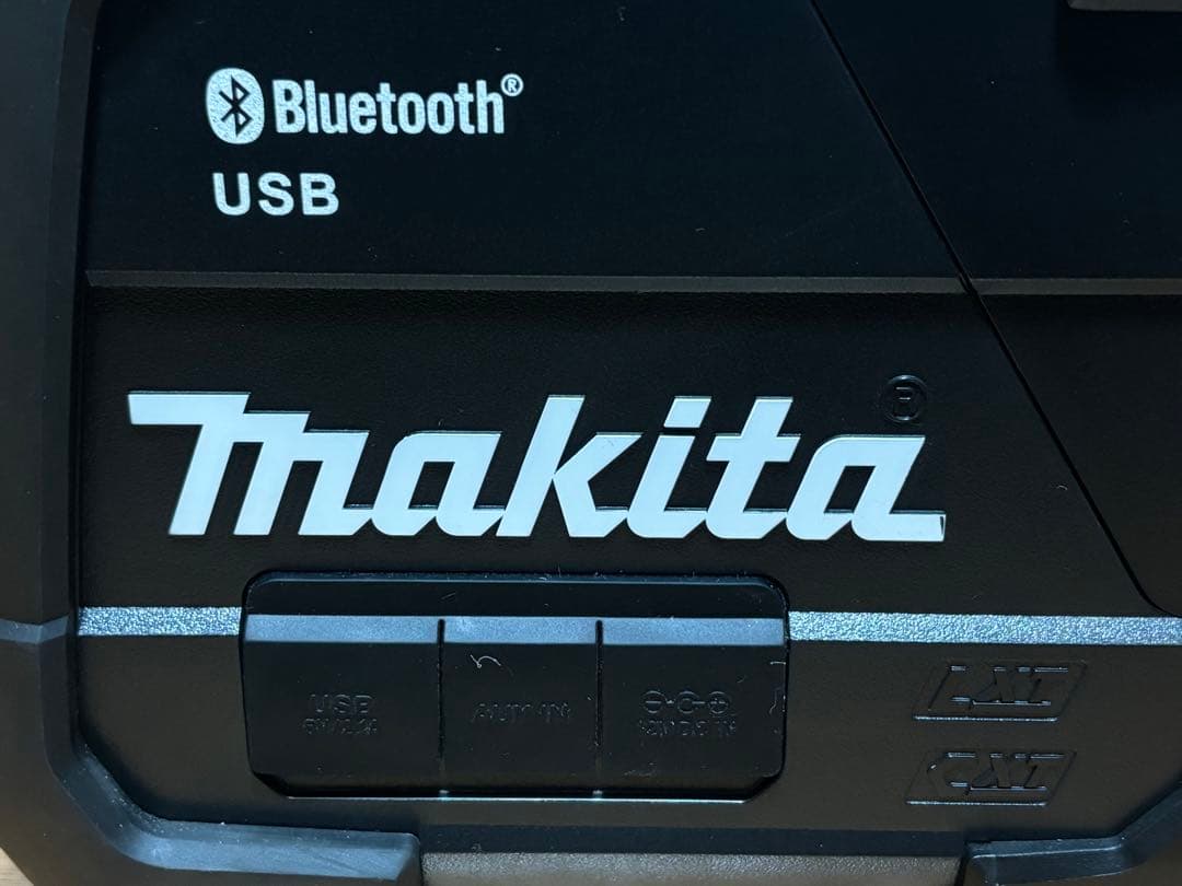 makita USBメモリ音楽再生機能付 Bluetootスピーカ MR202B