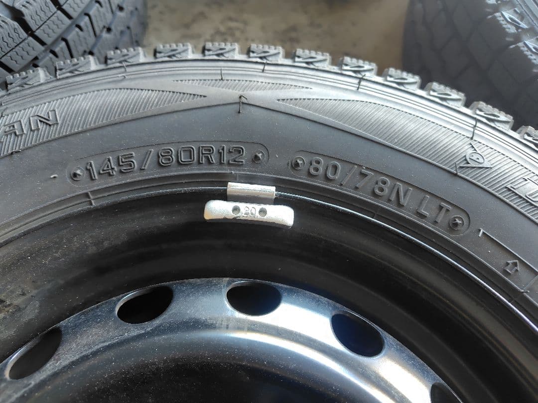 ダンロップ 145/80R12 78/80N 軽バン スタッドレスタイヤセット