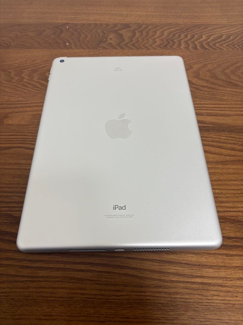 【極美品】iPad 第9世代 64GB シルバー付属品完備