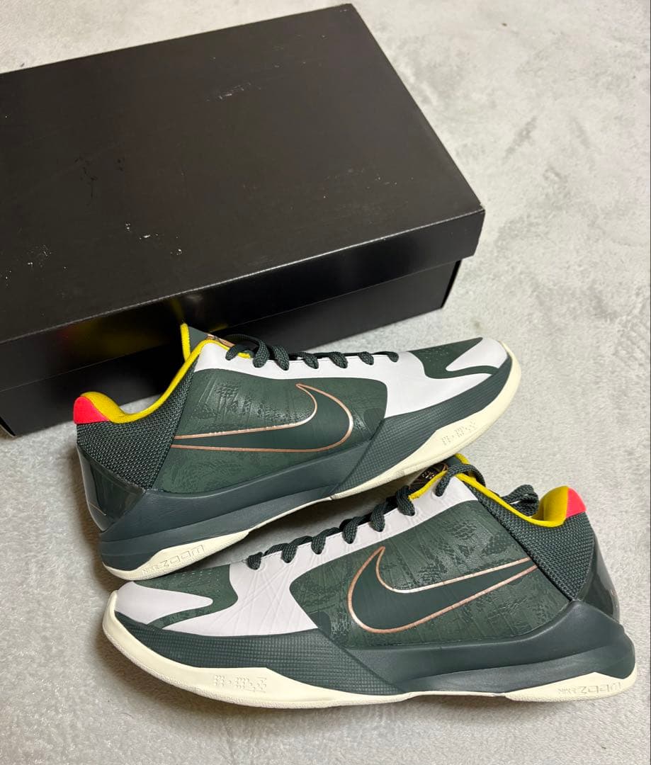 シューズ(男性用) Nike Kobe 5 Protro EYBL
