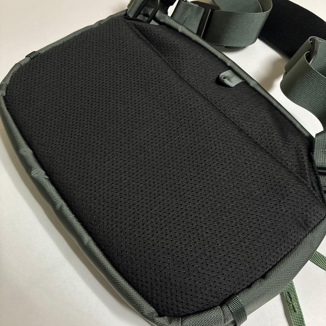 ミステリーランチ ディストリクト8 ミネラルグレー　　ショルダーバッグ