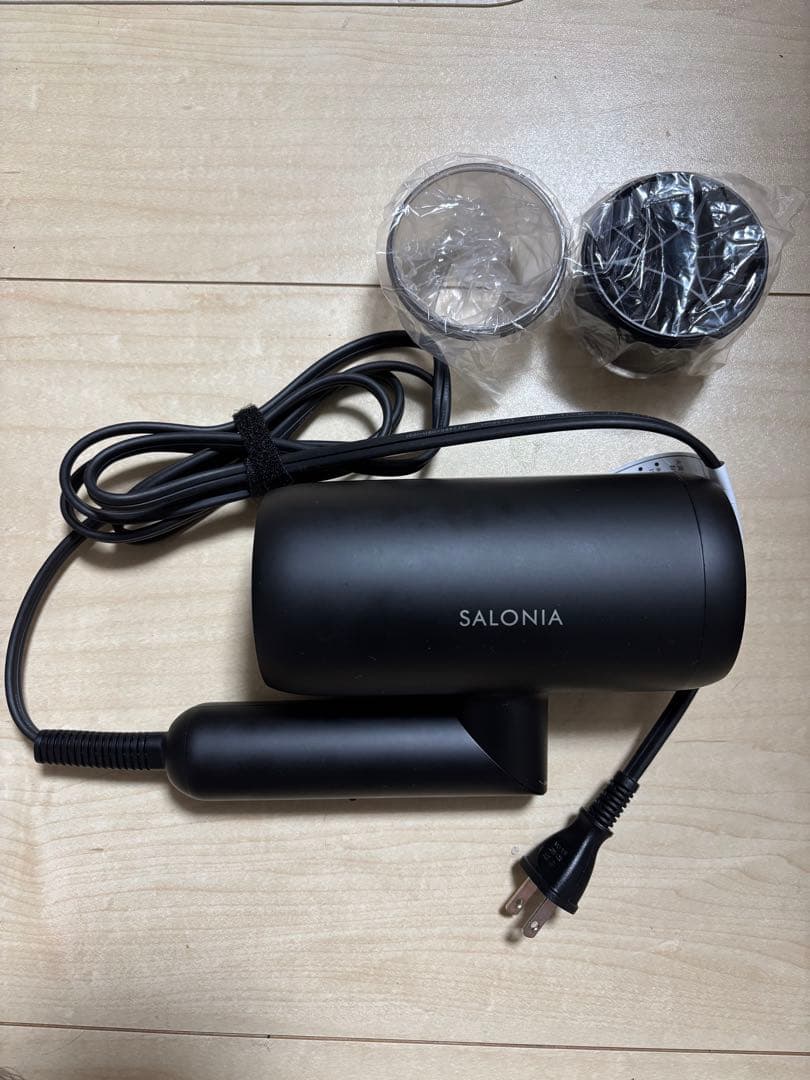 『値下げ不可』SALONIA スムースシャインドライヤー SAL23209BK